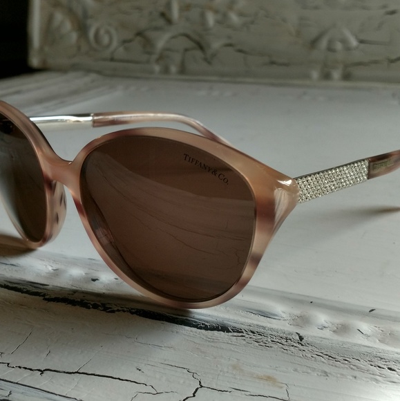 Tiffany & Co. Accessories - 💥NWOT💥Tiffany and Company Sunglasses